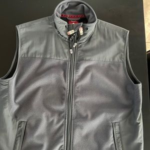 Oakley Men’s golf or outdoor vest.  Size Medium